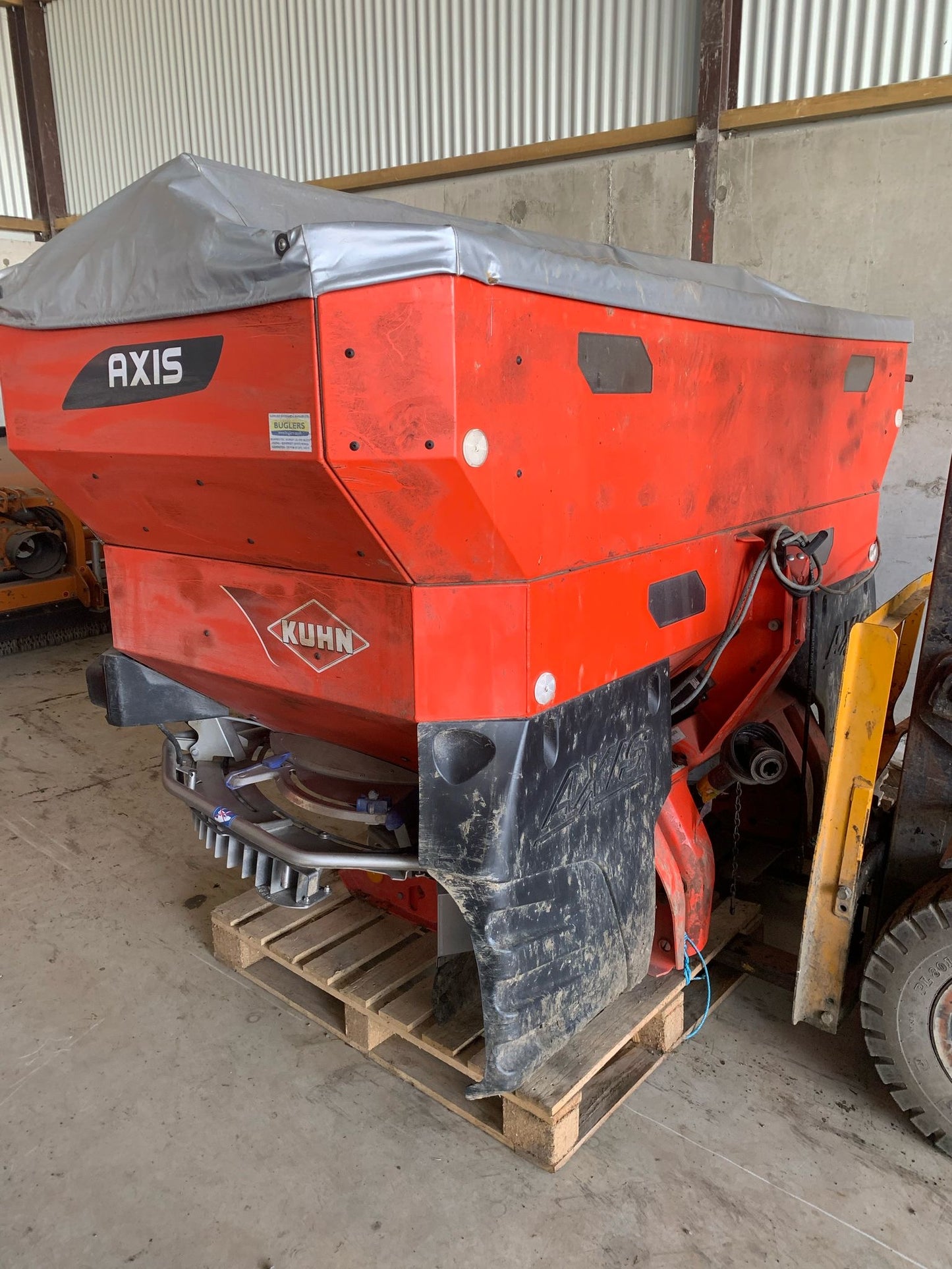 Used Kuhn Axis 40.2 EMC Sower