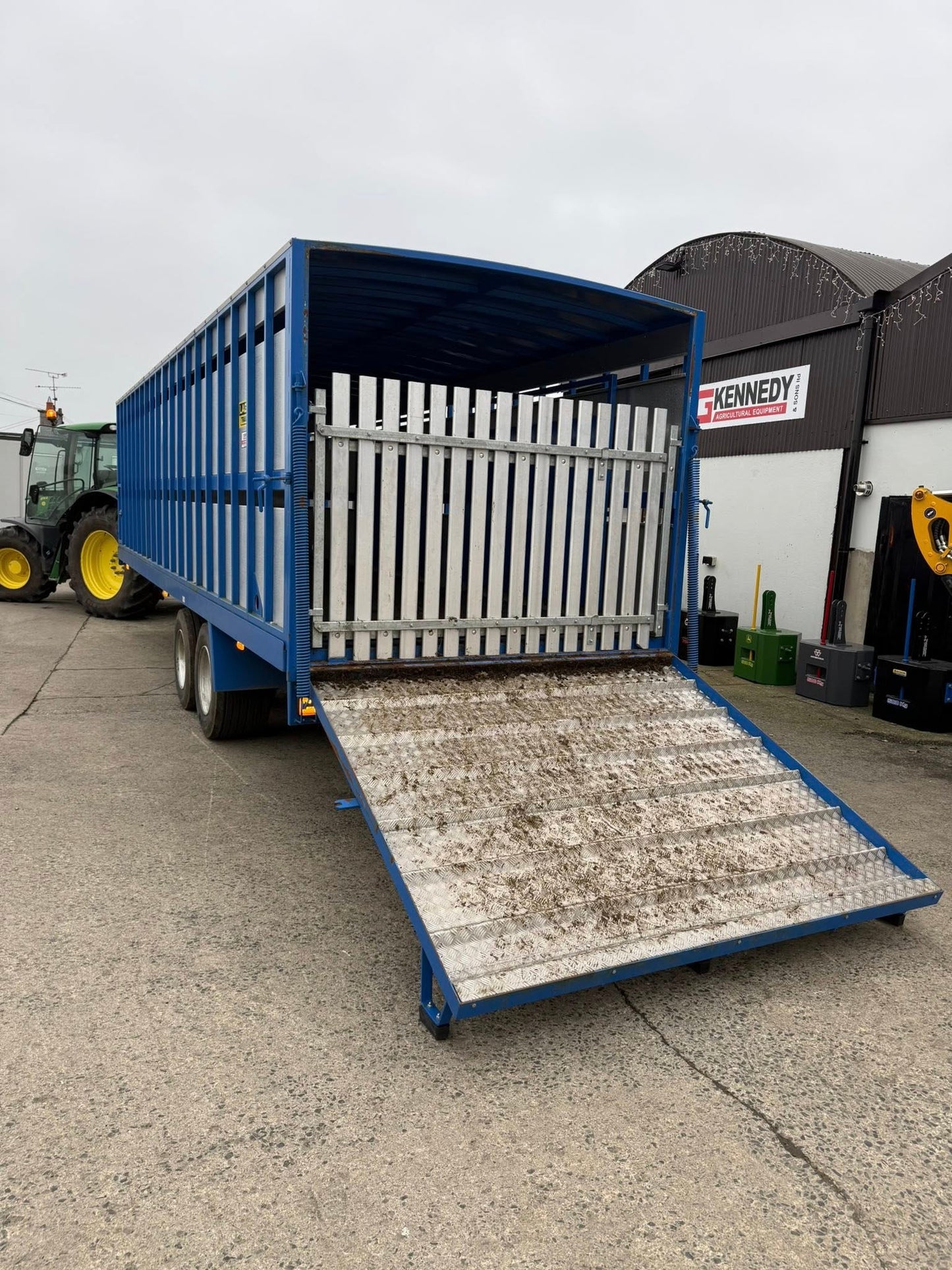 USED Lagan 28ft Stock Trailer