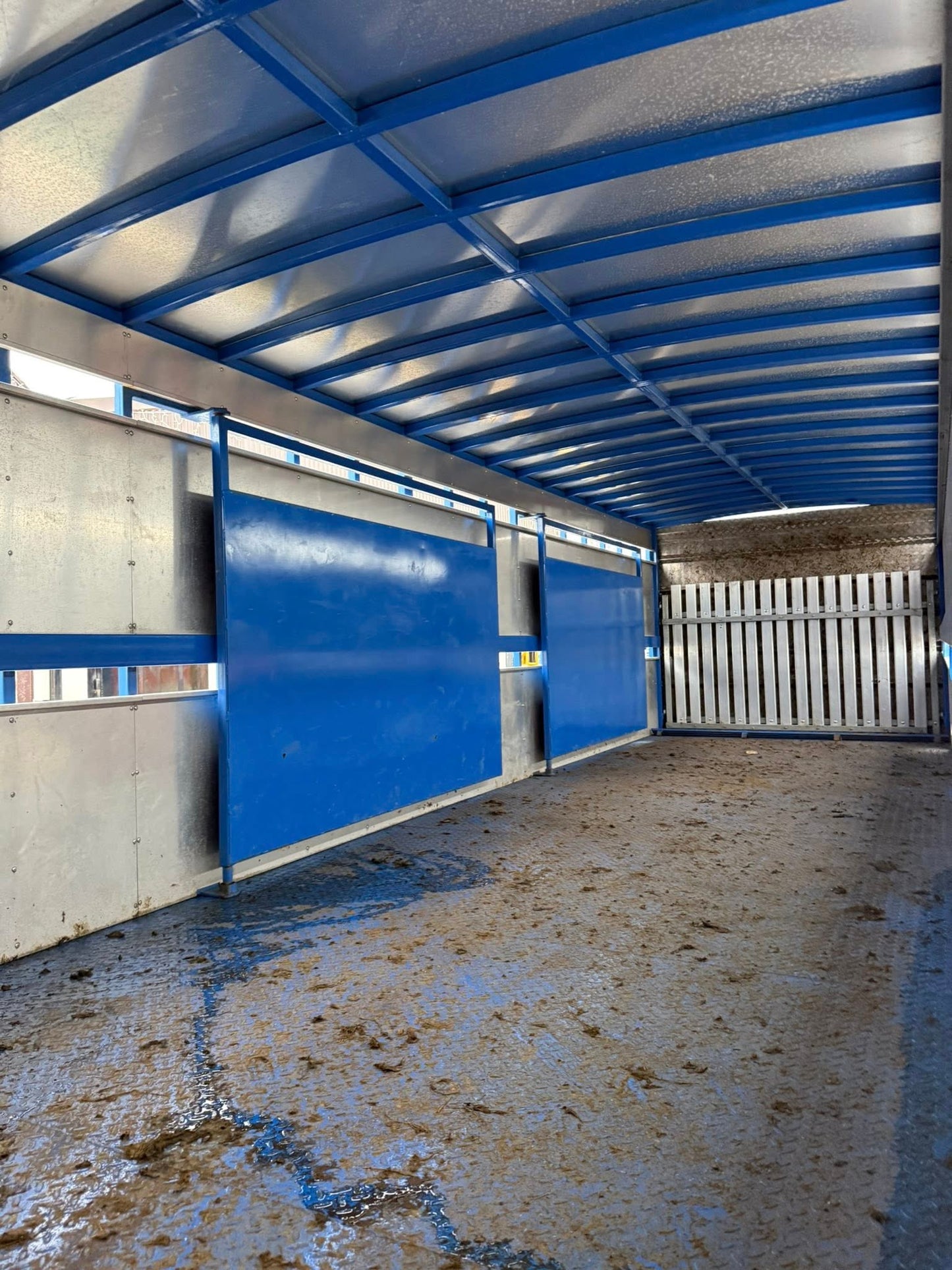 USED Lagan 28ft Stock Trailer