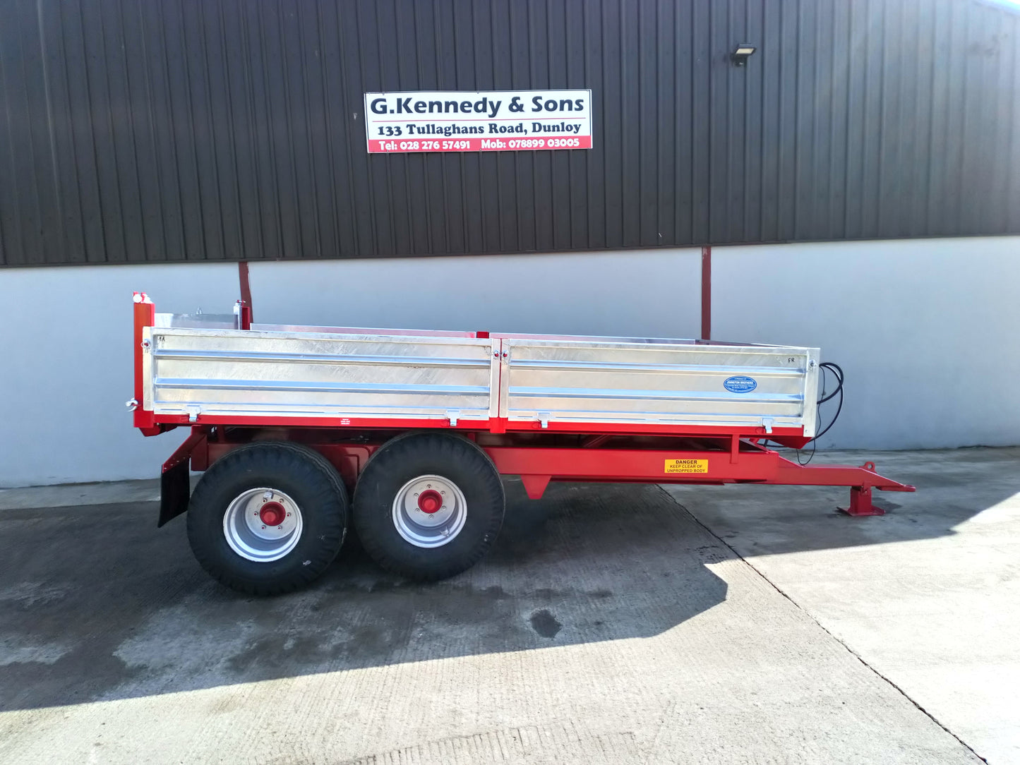 Johnston 14 x 7'6 Tipping Trailer